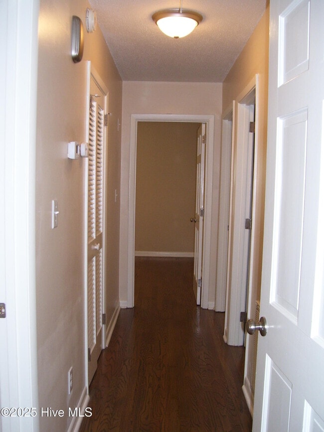 Building Photo - 355 Newton Dr