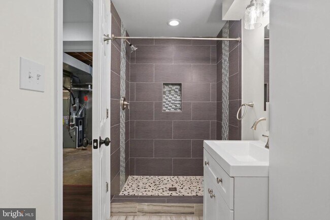 Building Photo - 5522 Conistone Ct