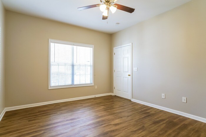 Building Photo - 1863 Birmingham Dr