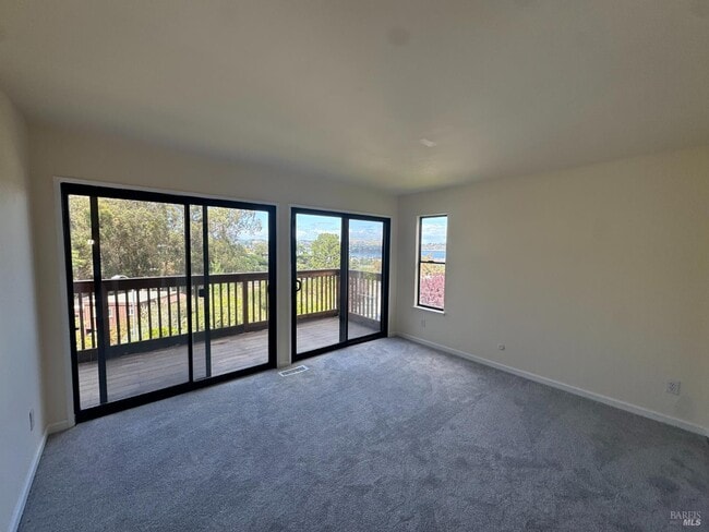 Building Photo - 28 Arana Cir