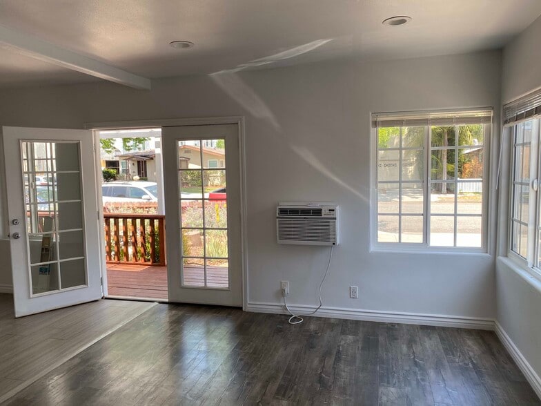 Building Photo - 2002 18th St