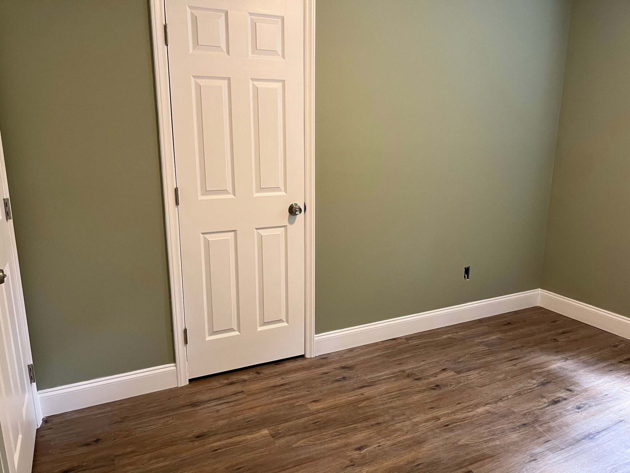 Building Photo - 229 Glenrock Dr