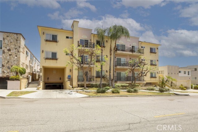 Building Photo - 626 E Orange Grove Ave
