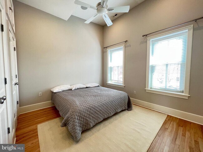 Building Photo - 1616 15th St NW