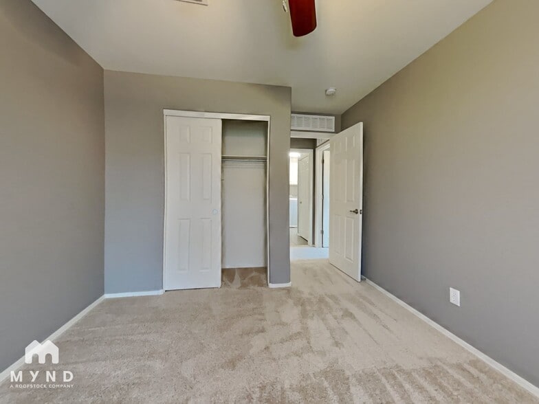 Building Photo - 1435 N Balboa