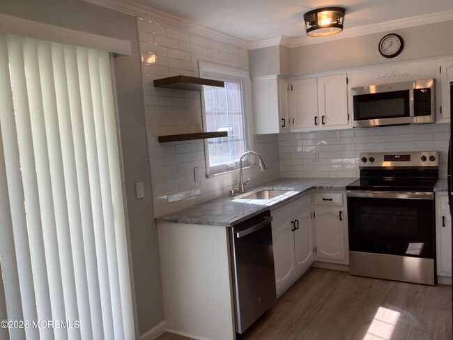 Building Photo - 7B Ivy St