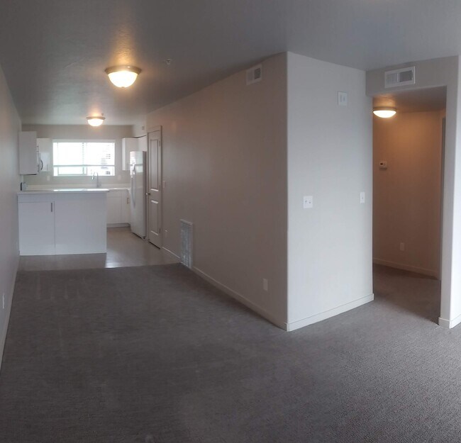 Building Photo - 1026 N 1090 W St