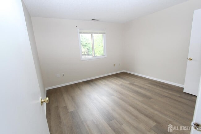 Building Photo - 4707 Ravens Crest Dr