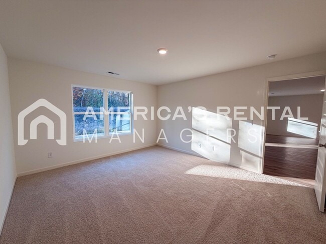 Building Photo - Coming Soon! Available to view NOW!! MOVE ...