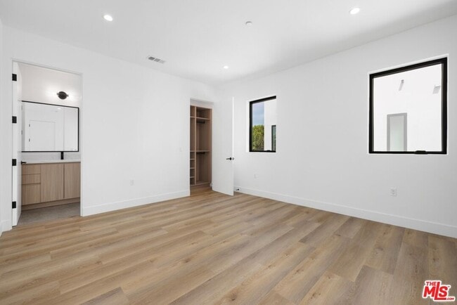 Building Photo - 5545 Calhoun Ave
