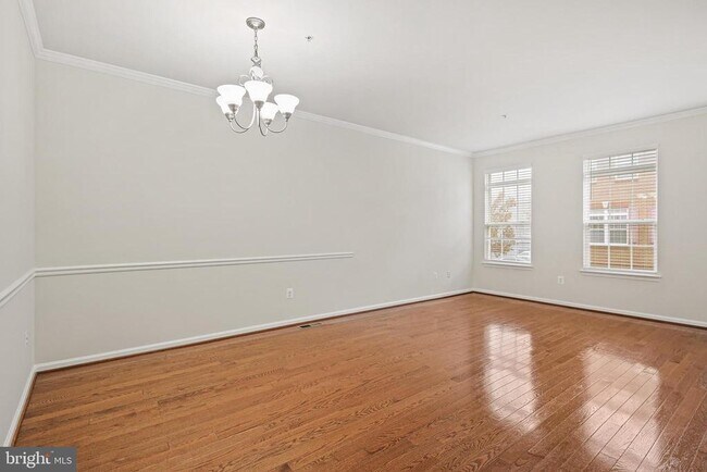 Building Photo - 23216 Scholl Manor Way