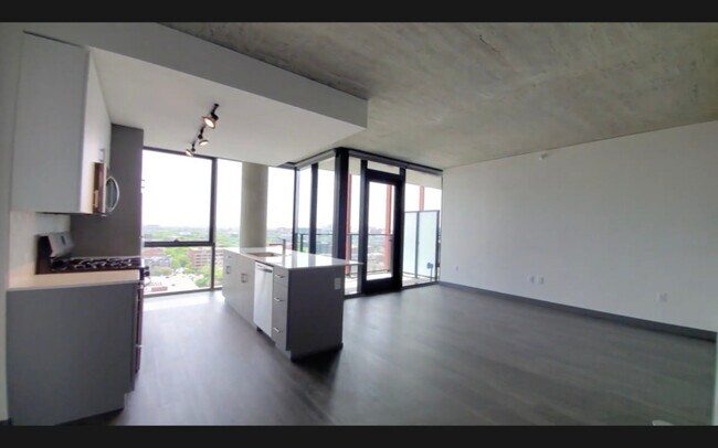 Building Photo - 1301 W Lake St