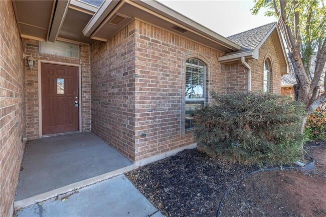 Building Photo - 17024 Woodvine Dr