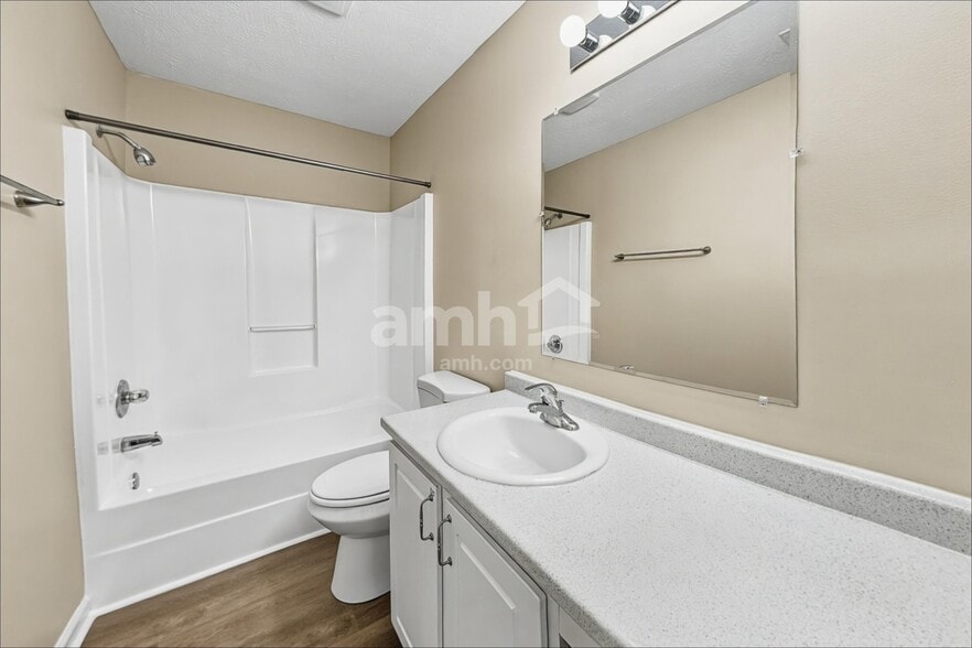 Building Photo - 7317 Wellwood Dr