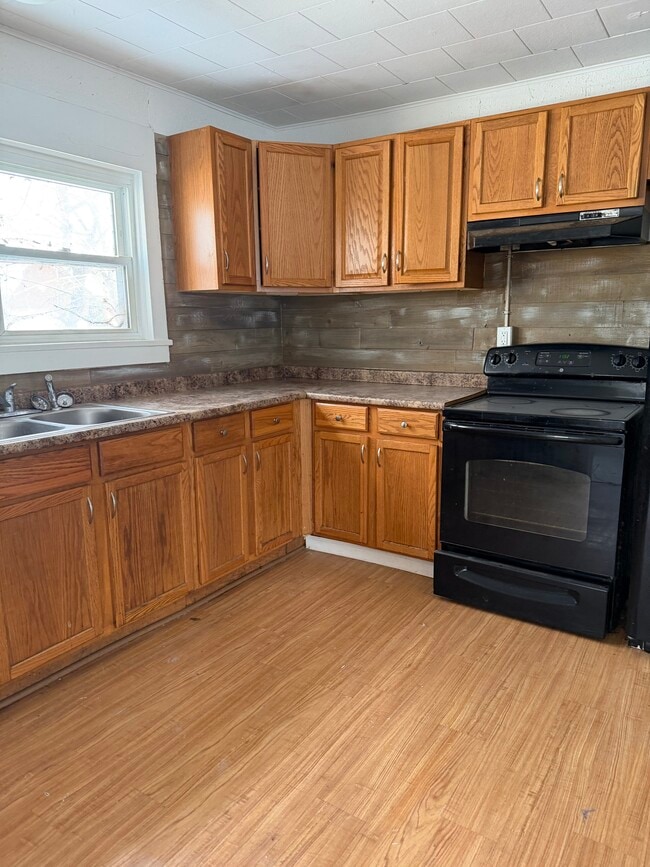 Building Photo - 20-22 Dorchester Ave