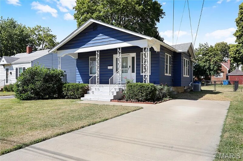 Building Photo - 3410 Leo St