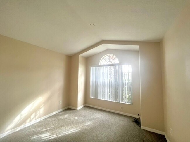 Building Photo - Orlando - 3 Bedroom, 2 Bathroom Single Fam...