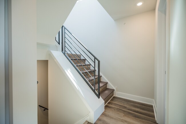 Building Photo - 3707 Haverford Ave
