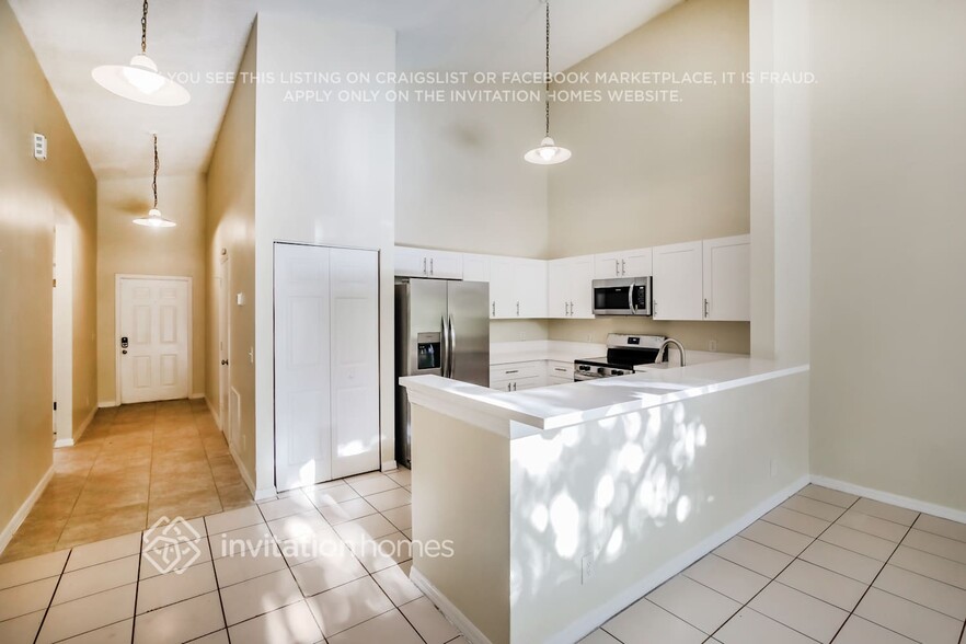 Building Photo - 4162 NW 114th Ave