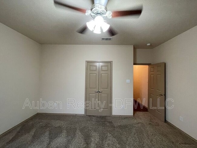 Building Photo - 532 Baverton Ln