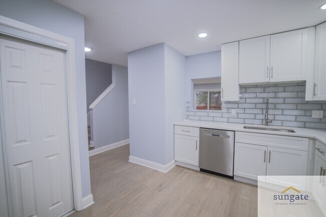 Building Photo - 43 Wellspring Cir