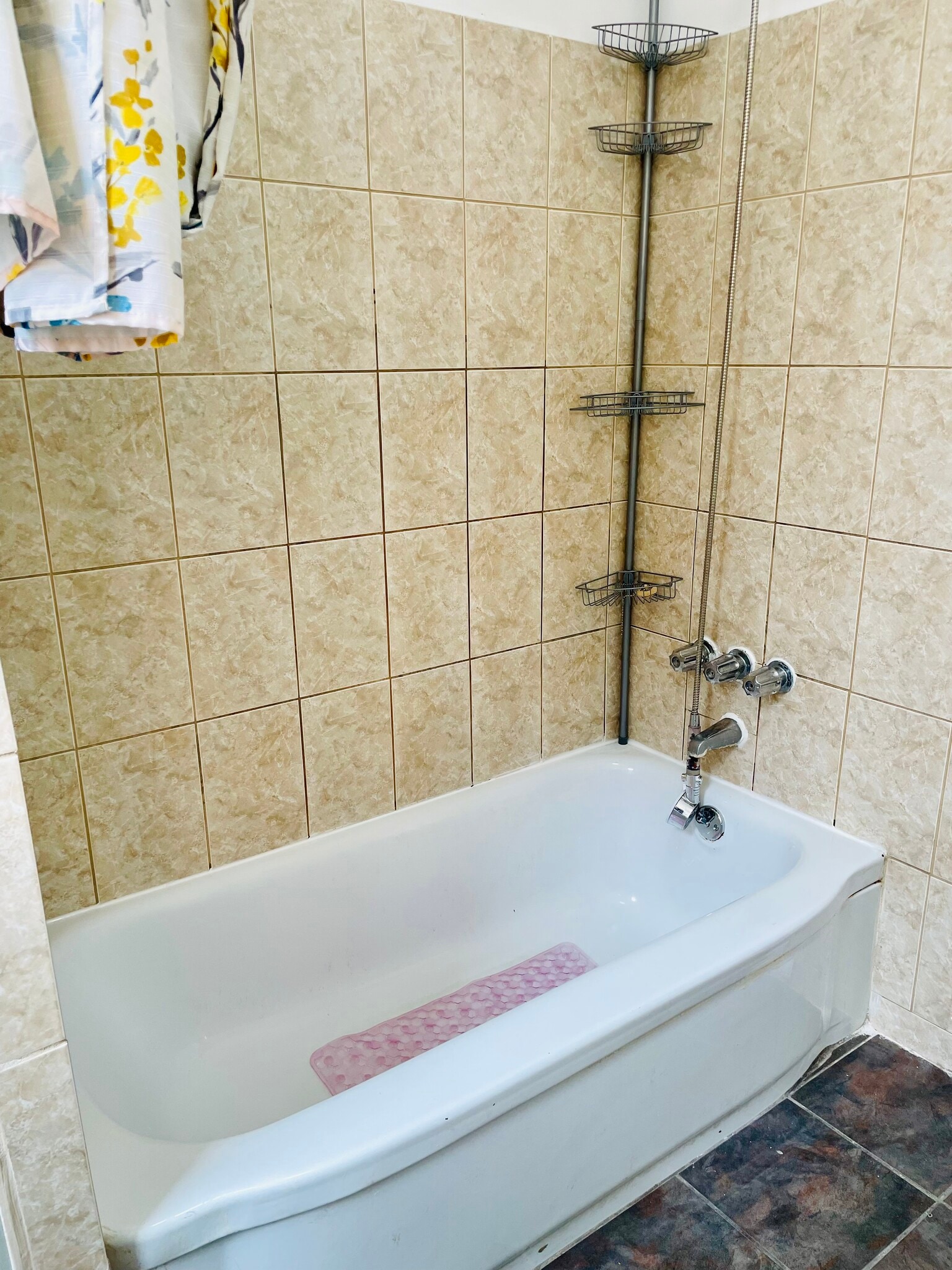 bathroom - 1418 Wolf St