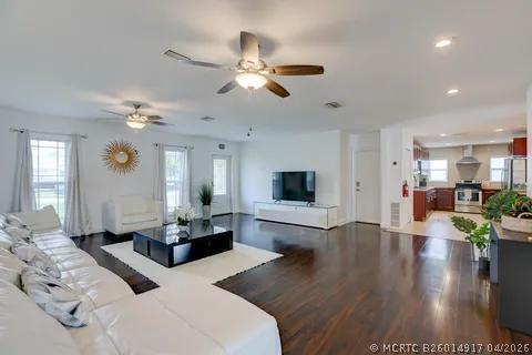 Building Photo - 3170 NW 68th Ct