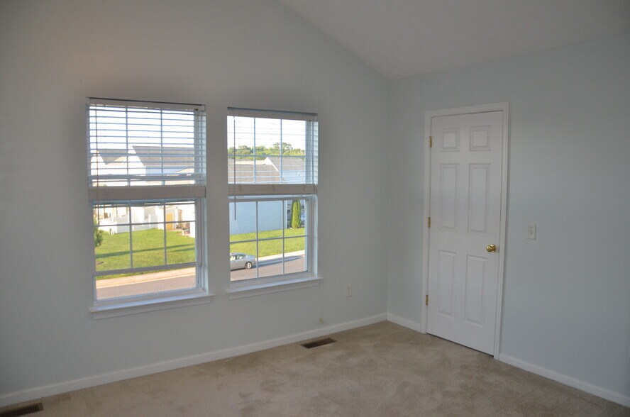 Building Photo - 311 Emerson Ln