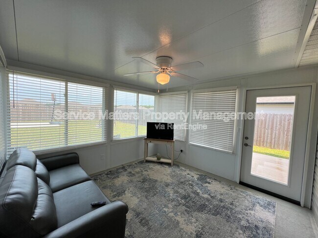 Building Photo - 4335 Jitterbug St