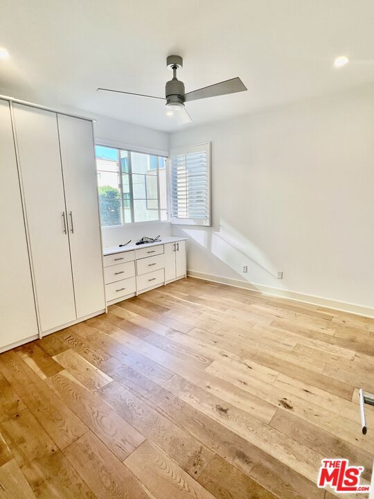 Building Photo - 5849 S Sparrow Ct