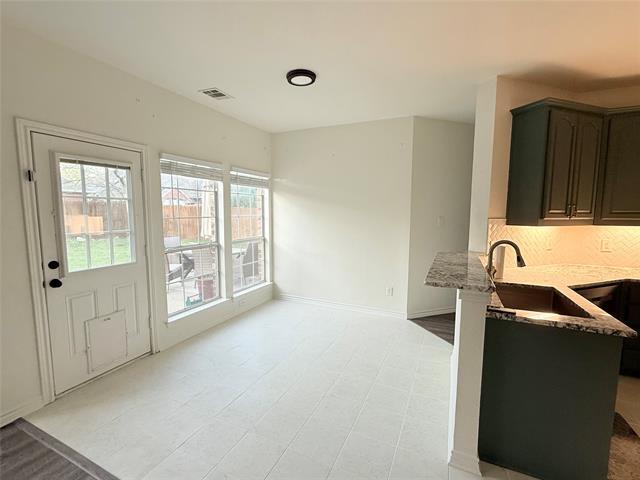 Building Photo - 7717 Troon Dr