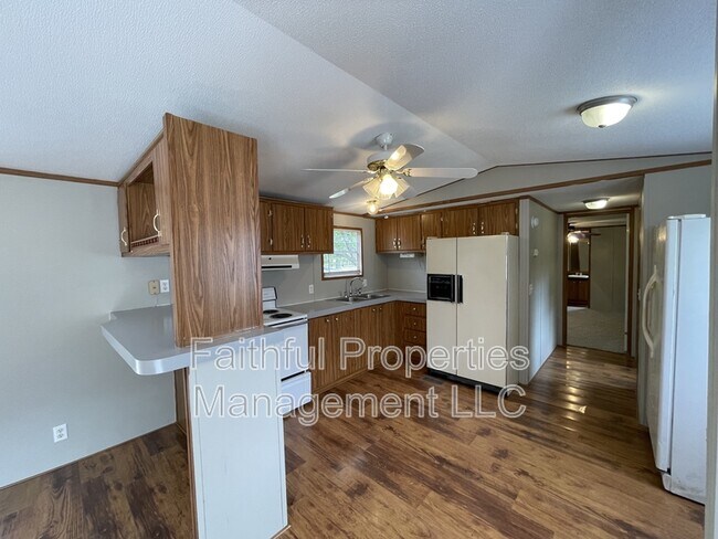 Building Photo - 19006 County Rd 4104