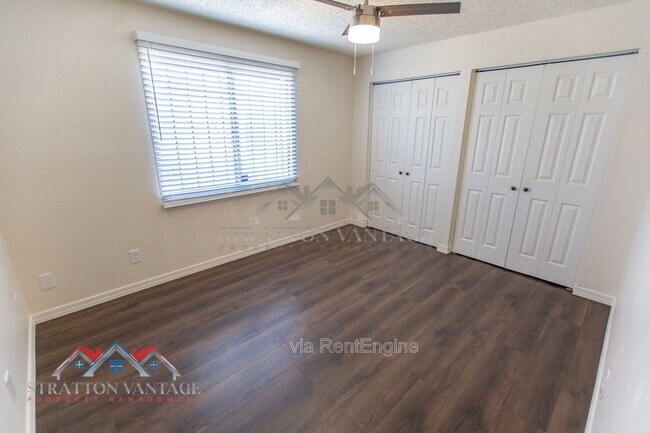 Building Photo - 3120 N 67th Ln