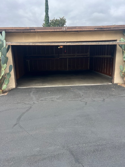 Primary Photo - 145 N Cambridge Ave