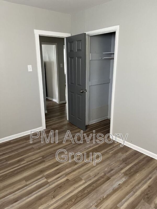 Building Photo - 2618 SE Adams St