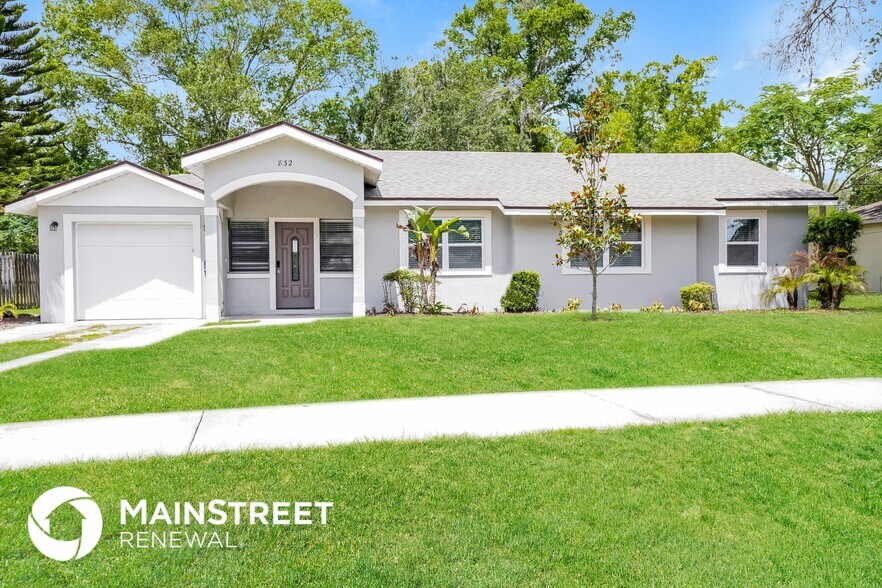 Primary Photo - 832 Bethune Dr