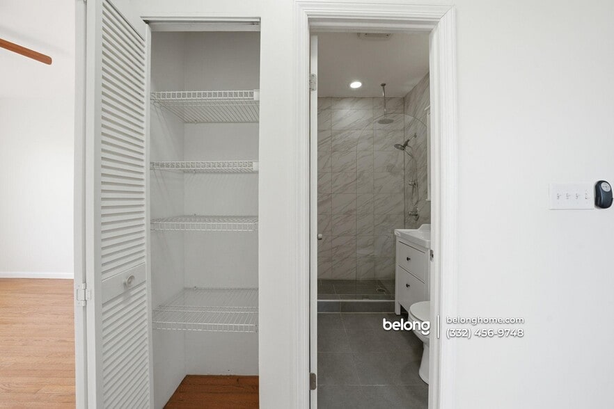 Building Photo - 202 E 93rd St