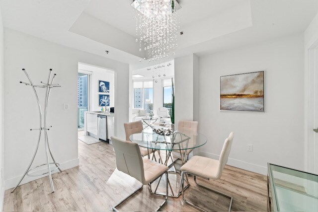 Building Photo - 6515 Collins Ave