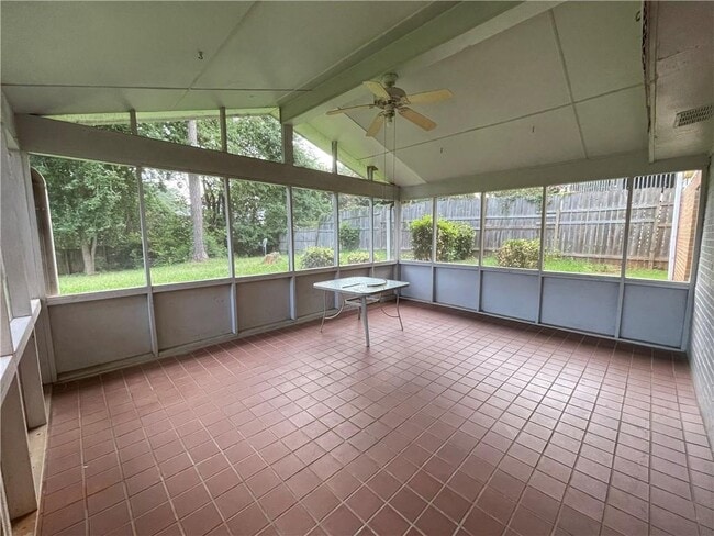 Building Photo - 1675 Lake Lucerne Rd SW