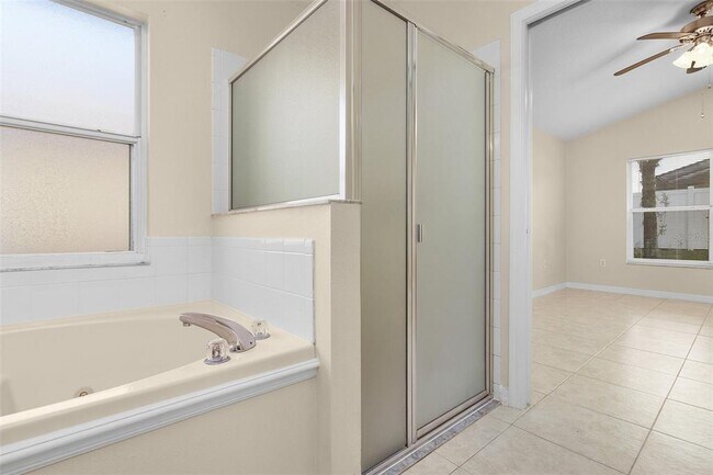 Building Photo - 2546 Crown Ridge Cir