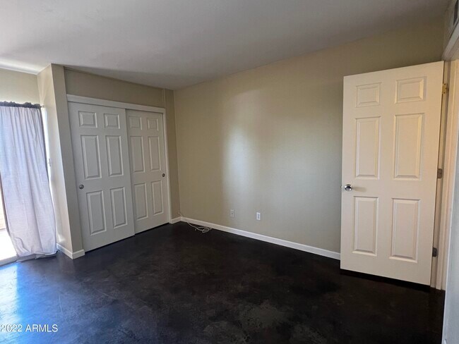 Building Photo - 1718 E Campbell Ave