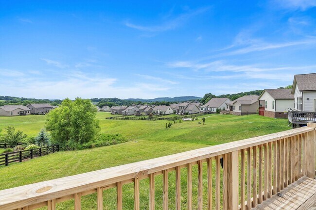 Building Photo - Rental Home available in the Falls Grove Community!