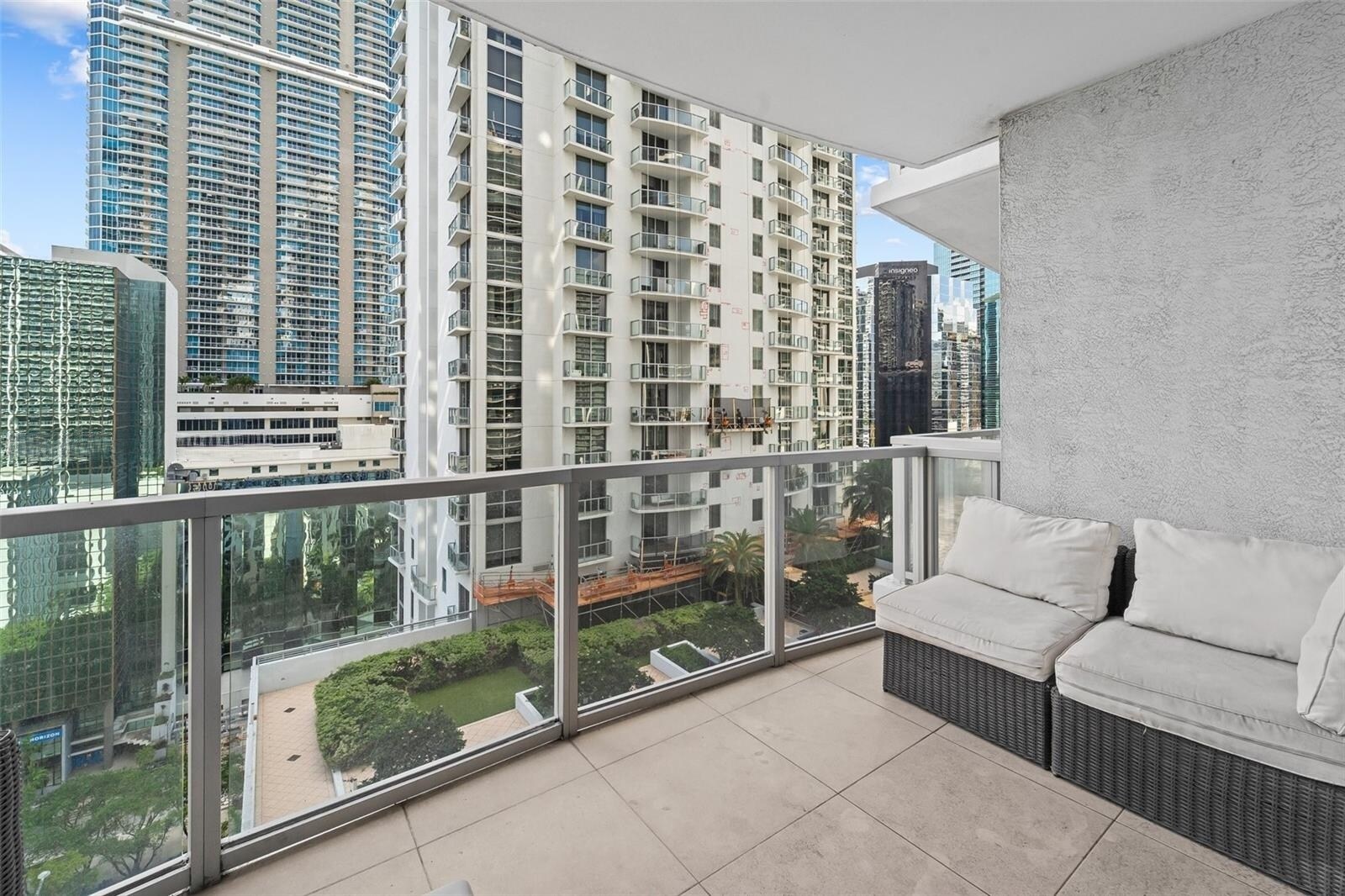 Building Photo - 1155 Brickell Bay Dr