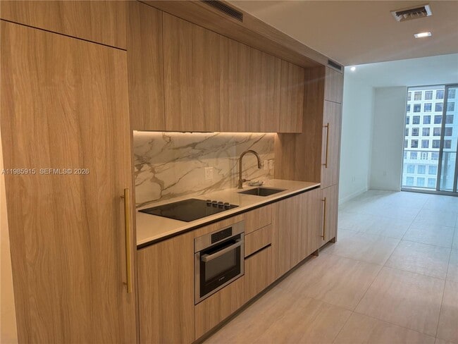 Building Photo - 77 SE 5th St