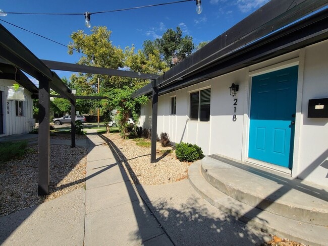 Building Photo - Charming 1 bed 1 bath in the heart of Boise, close to BSU & St. Luke's
