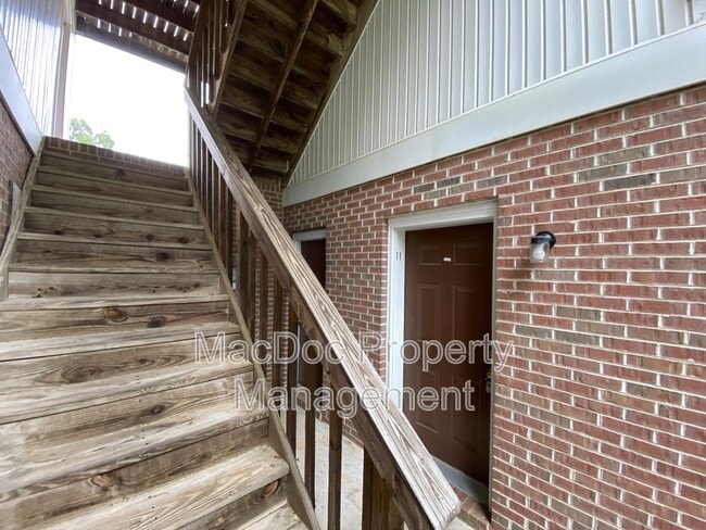 Building Photo - 9298 Hayden Dr