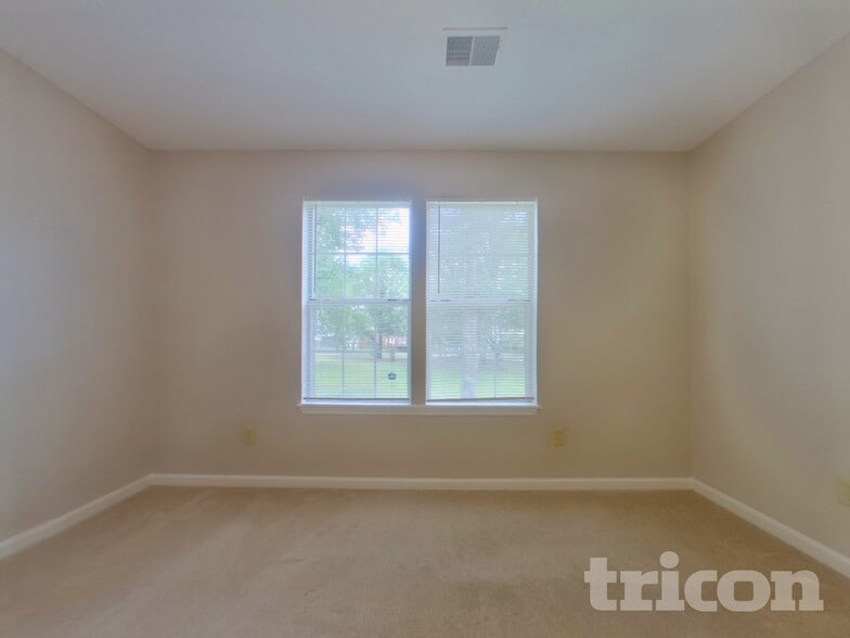 Building Photo - 112 Turnstone Way