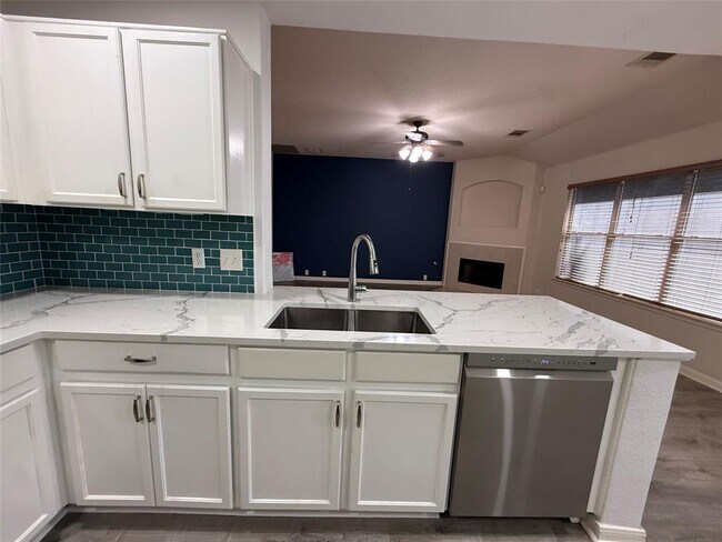 Building Photo - 645 Arrowood Pl