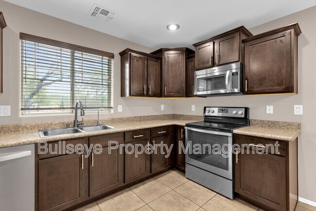 Building Photo - 2581 S Penrose Dr