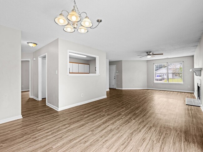 Building Photo - Foxhorn Village